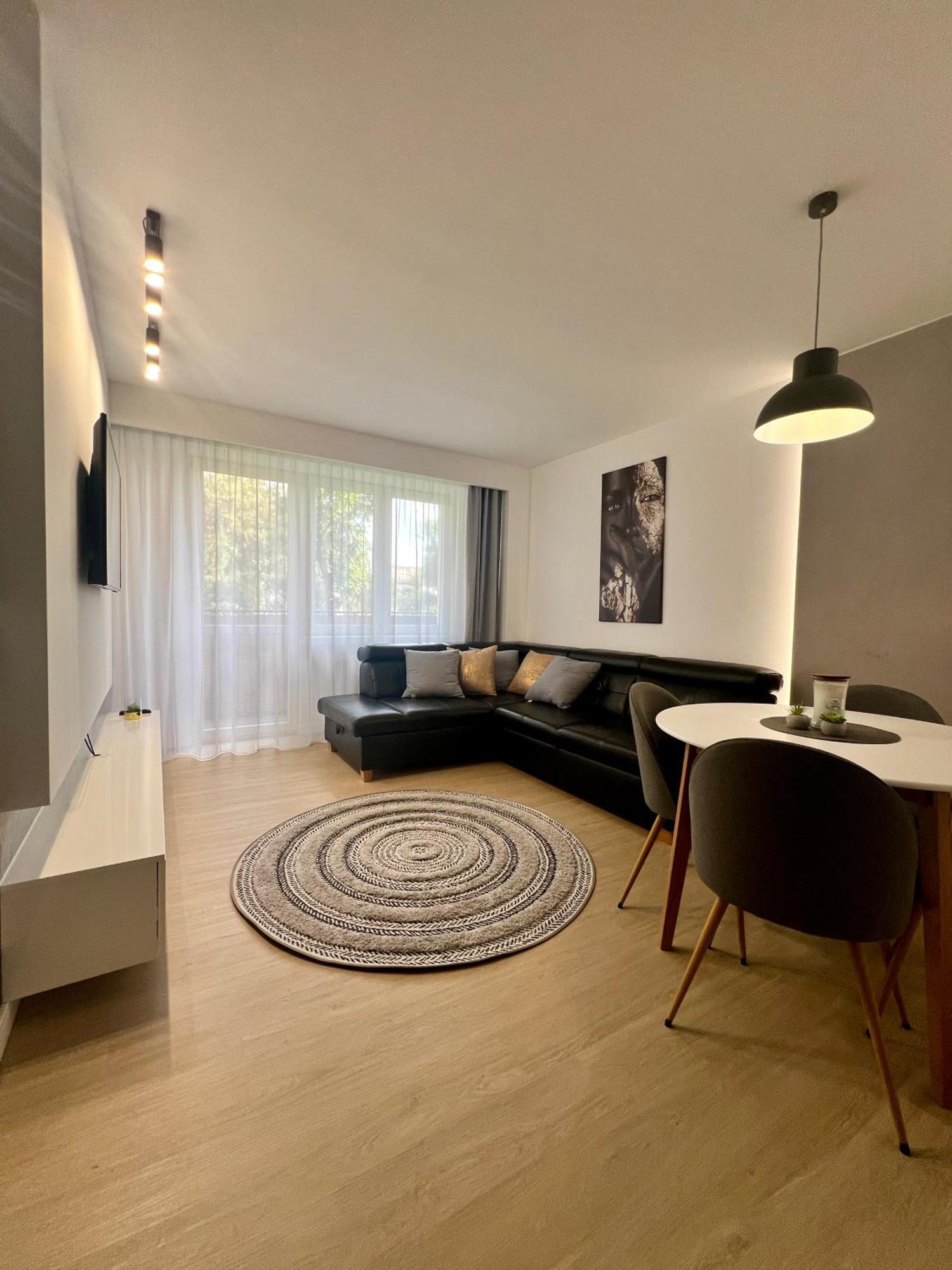 M&S Lux Apartments Kochanowskiego Лодзь Экстерьер фото